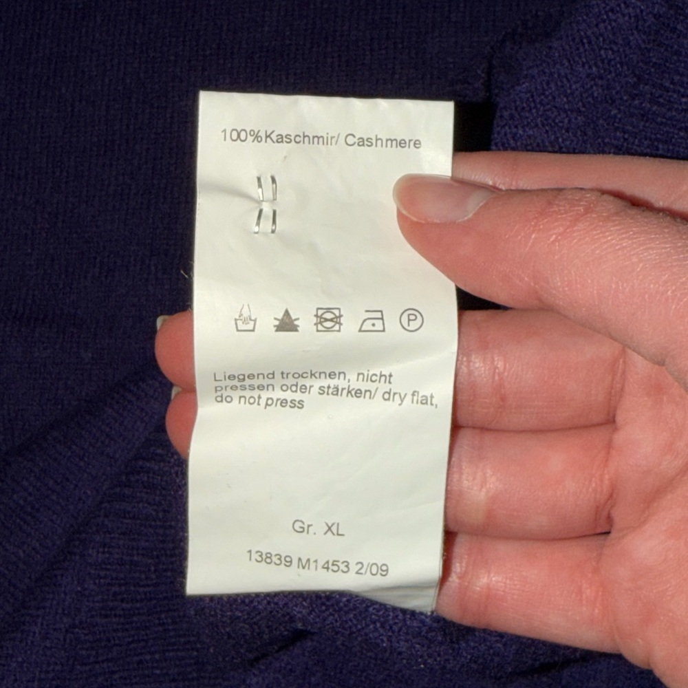 Men's Purple 100% Cashmere Sweater - Picture 5 of 6